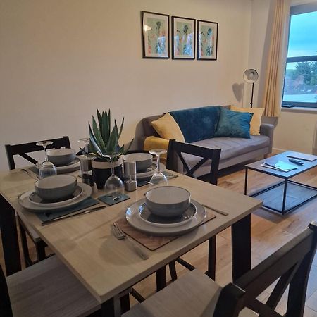 Vibrant Cosy 2 Bedroom Apartment Coventry Eksteriør bilde