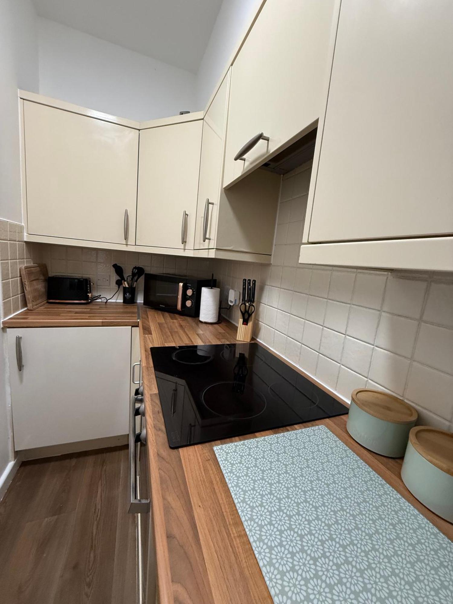Vibrant Cosy 2 Bedroom Apartment Coventry Eksteriør bilde