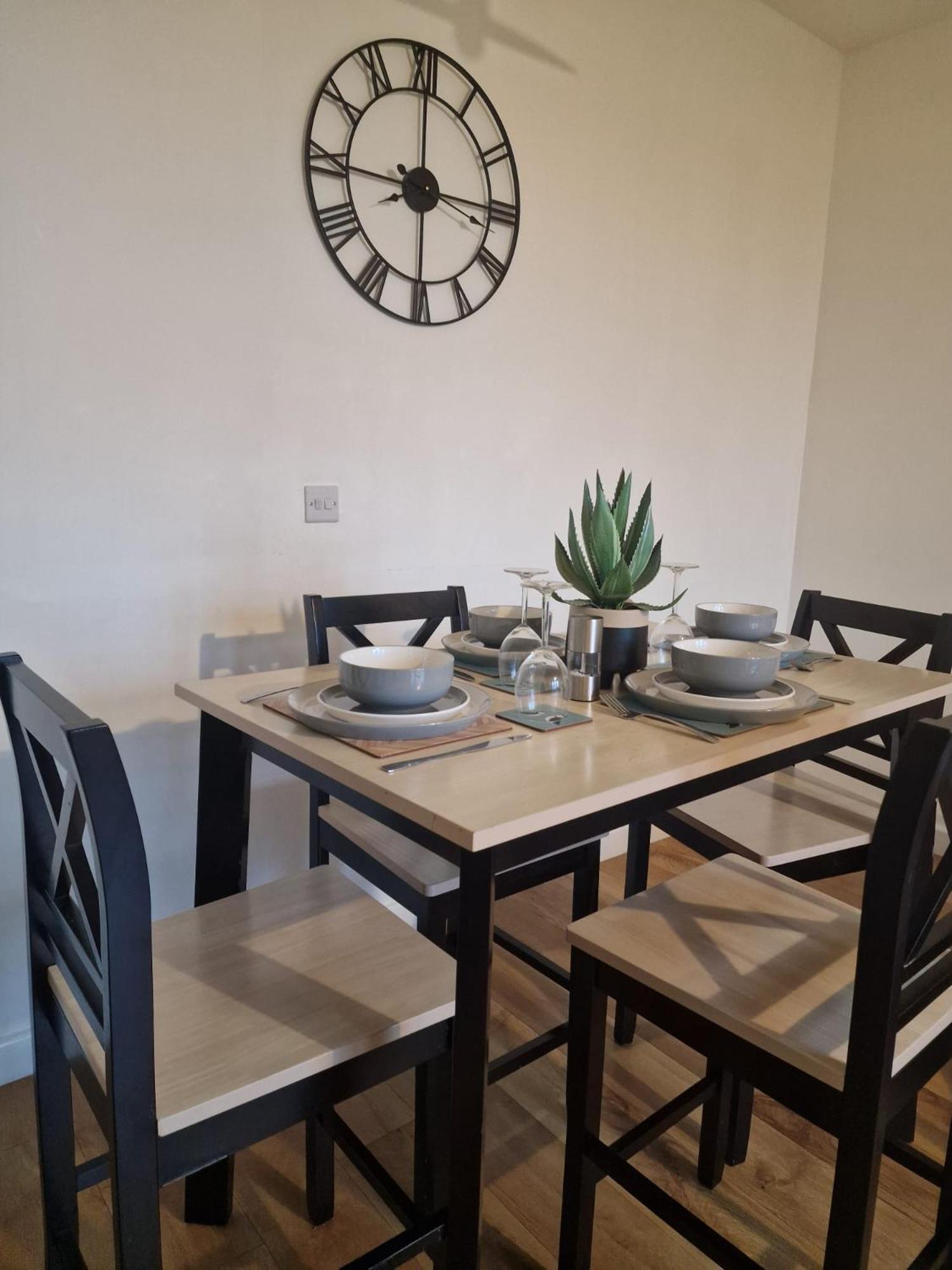 Vibrant Cosy 2 Bedroom Apartment Coventry Eksteriør bilde